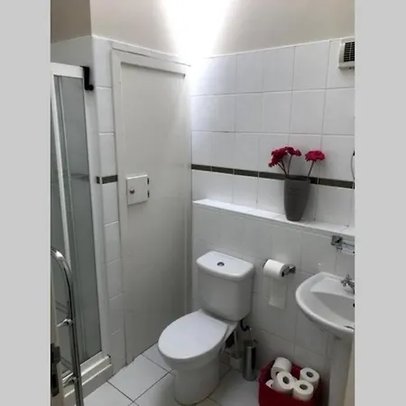 Apartment Large Three Bed With Lough Atalia Views Galway